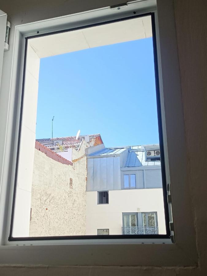 Habitacion En Chueca, Centro De Madrid Luaran gambar