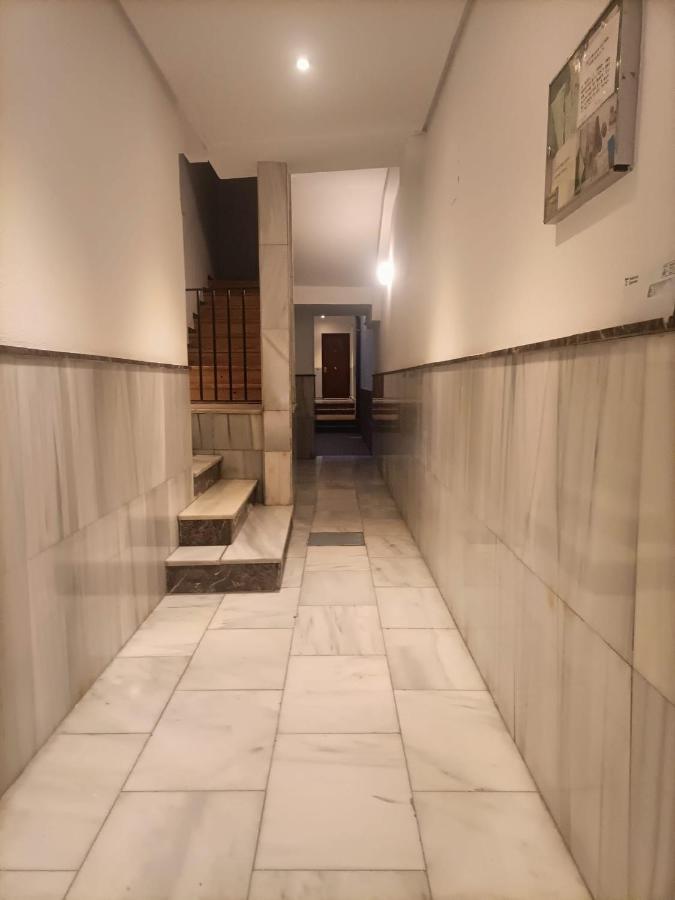 Habitacion En Chueca, Centro De Madrid Luaran gambar